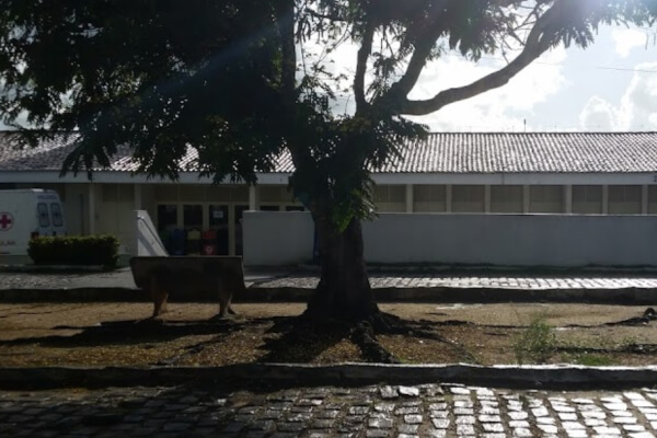 Foto da fachada do Hospital Regional Alfredo Mesquita Filho