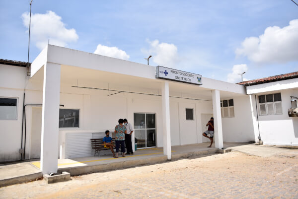 Foto da fachada do Hospital Regional Monsenhor Antônio Barros