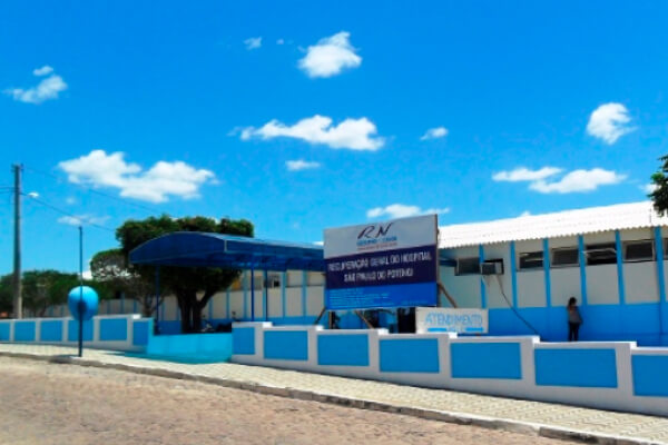 Foto da fachada do Hospital Regional Monsenhor Expedito