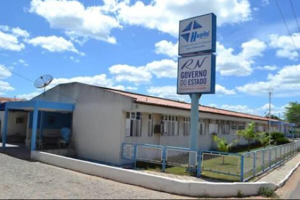 Foto da fachada do Hospital Regional Josefa Alves Godeiro
